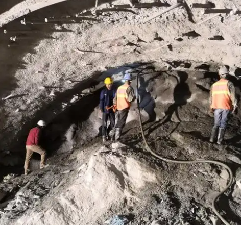 庐江拱顶带模注浆料的施工流程及注意事项